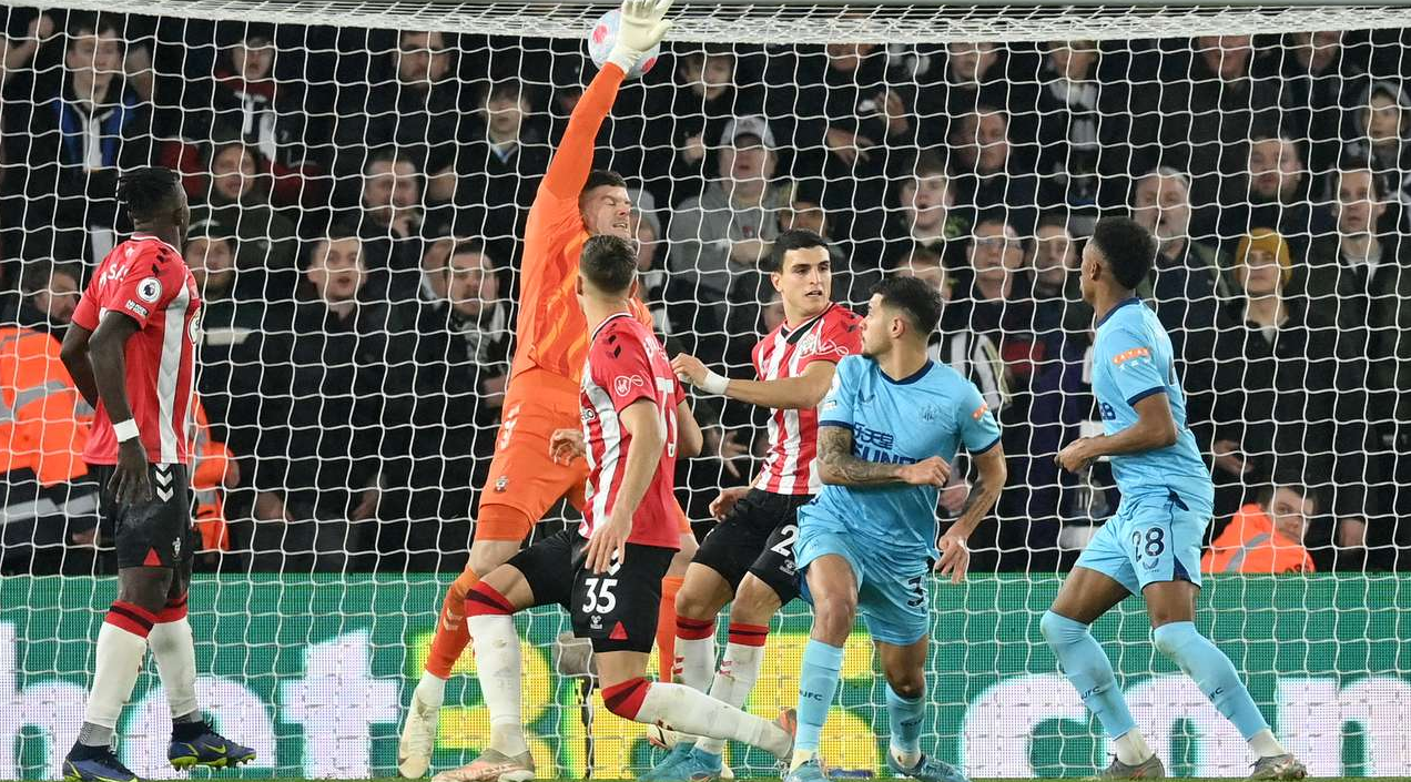 Newcastle United over Southampton at St. Mary's Stadium