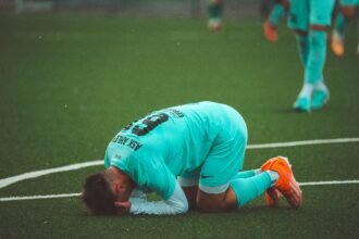 Top 10 Powerful Mistakes That Destroy Football Scholarship Chances in 2026