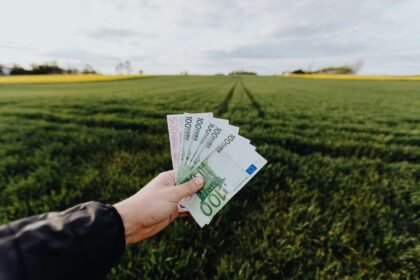 Top 10 Guaranteed Ways to Earn Money Through Football Without Contracts in 2026