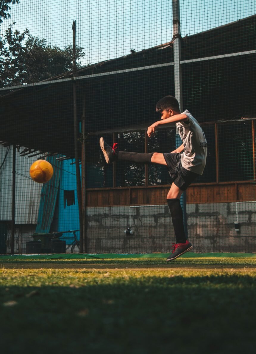 Top 10 Powerful Differences Between Football Academies and Self-Training Paths in 2026